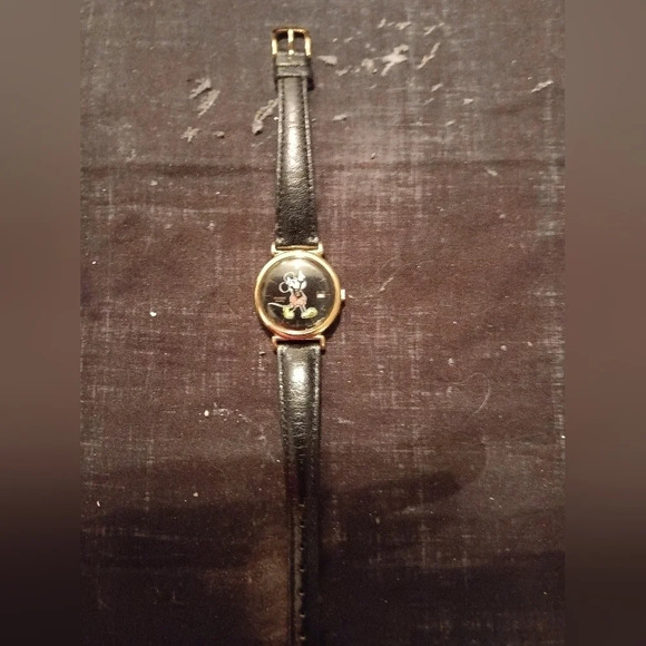 Rare Vintage Mickey Mouse Pulsar Watch - Picture 2 of 7
